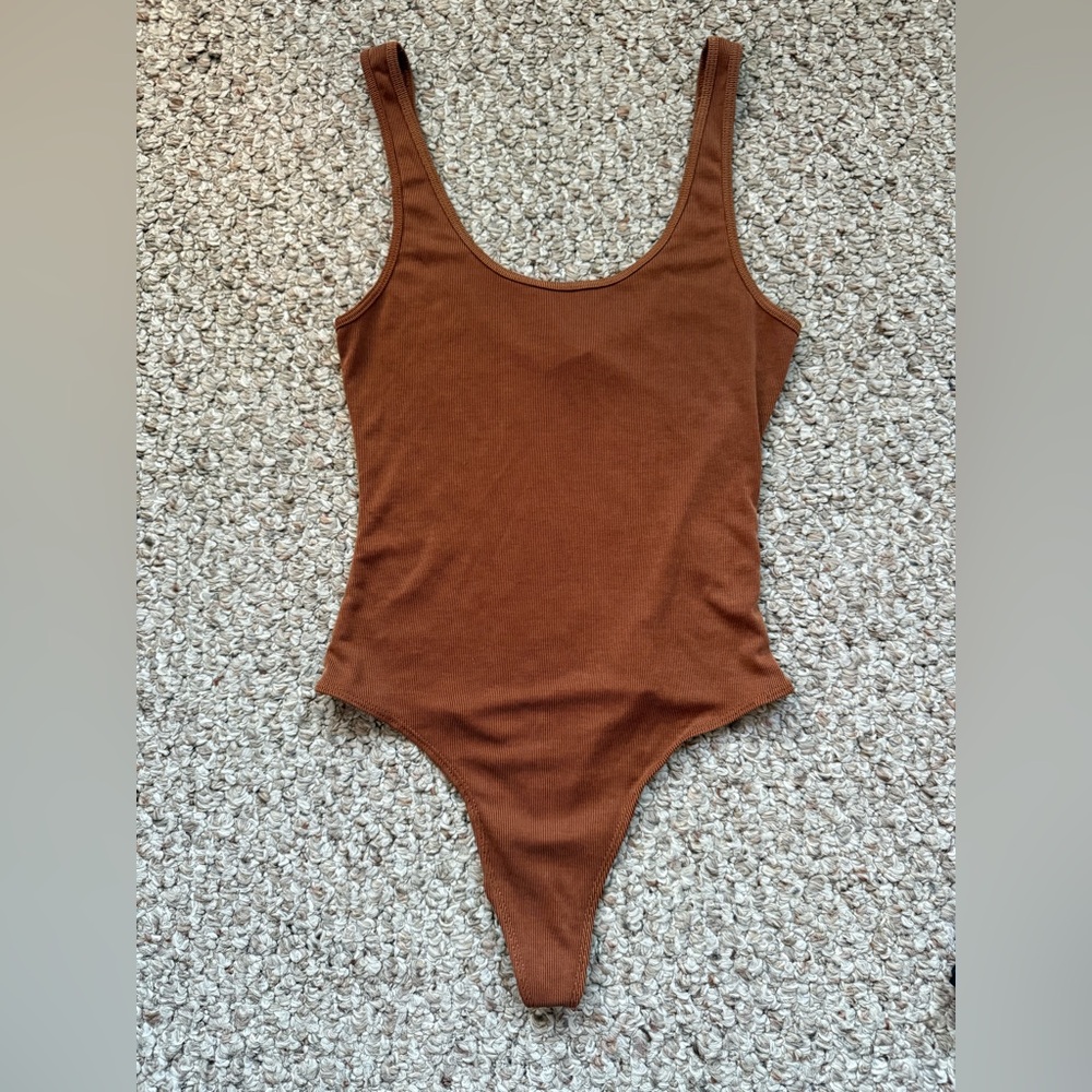 Dress Forum Brown Ribbed Body Suit Size Small
